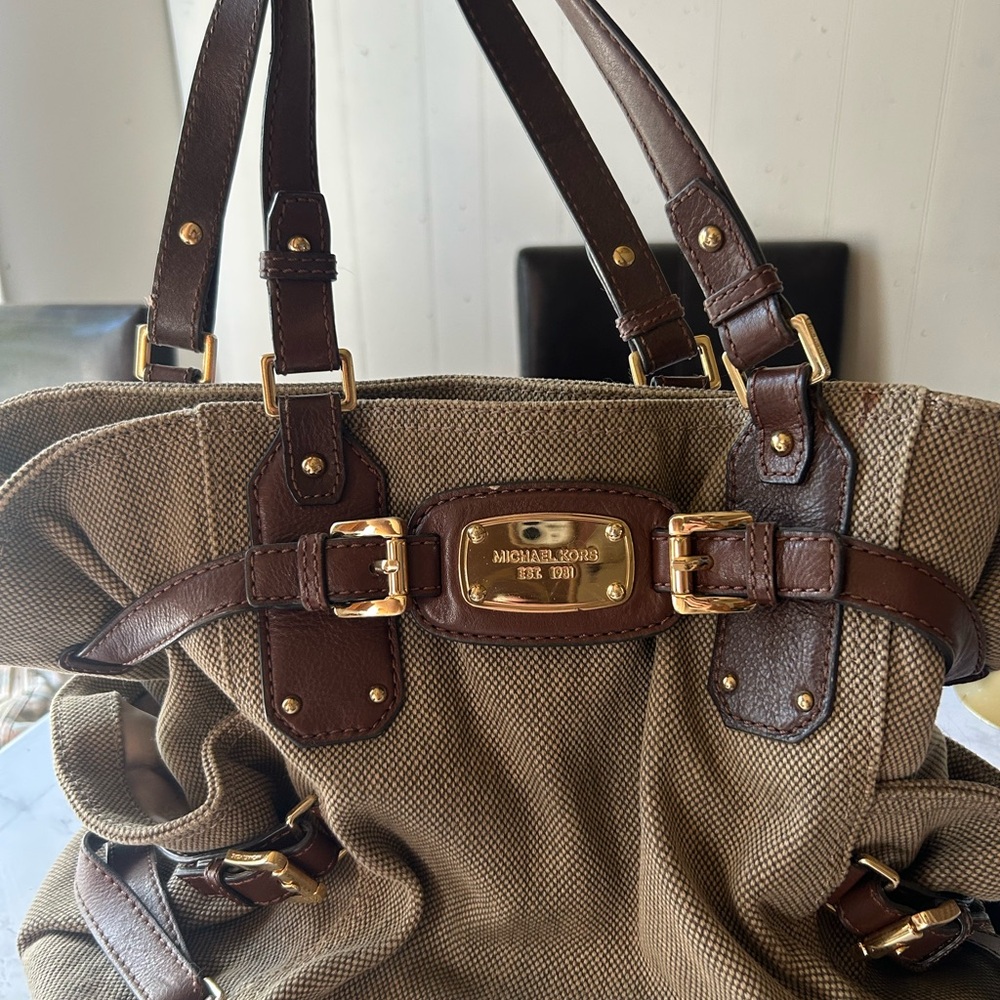 Michael Kors Vintage Elegant Brown and Cream Shoulder Bag